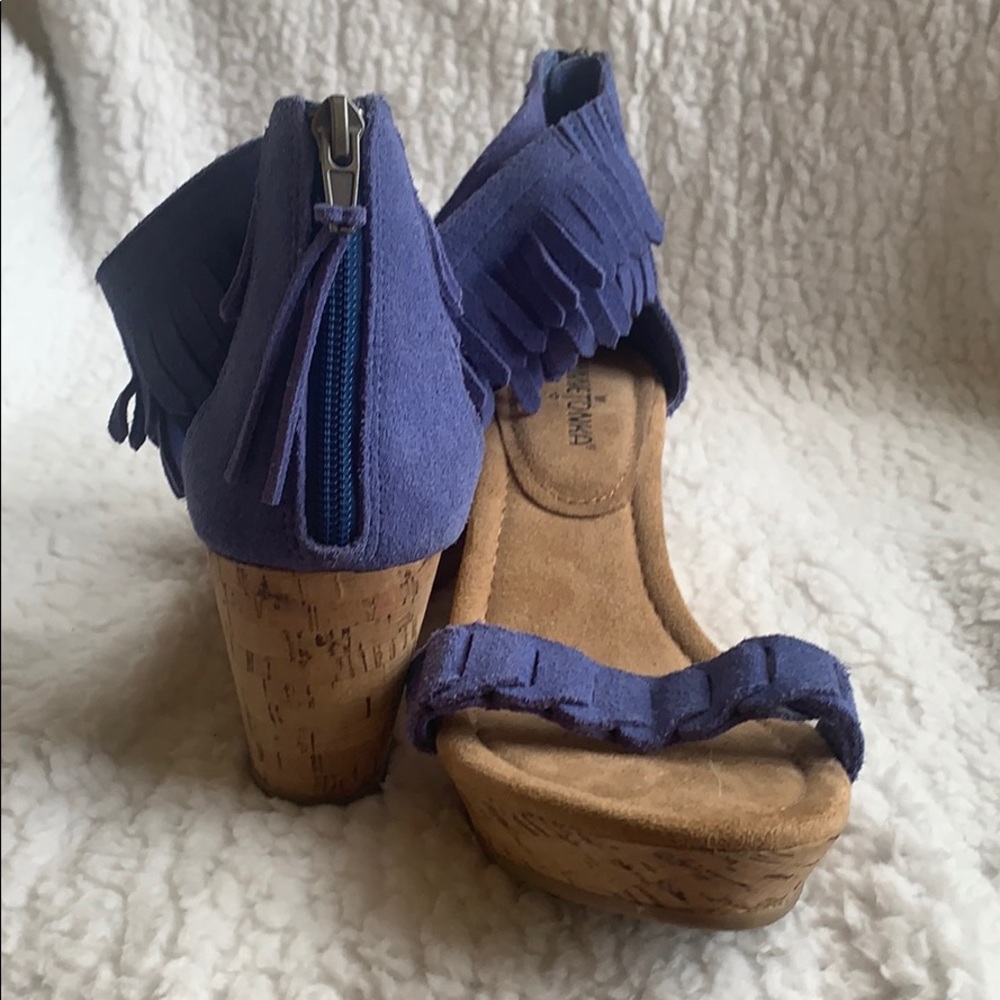 MINNETONKA SANDALS SIZE 9 - Picture 9 of 10